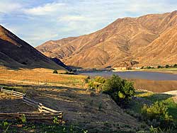 Train-Snake River - Farewell Bend State Park 