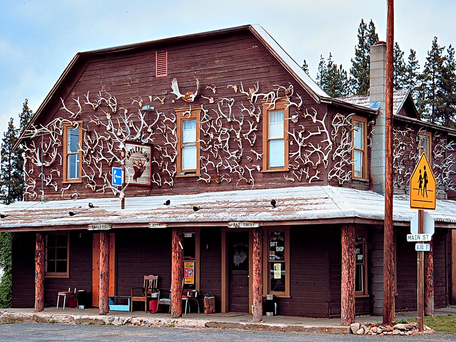 Ukiah Antler's Inn (antlers!!)