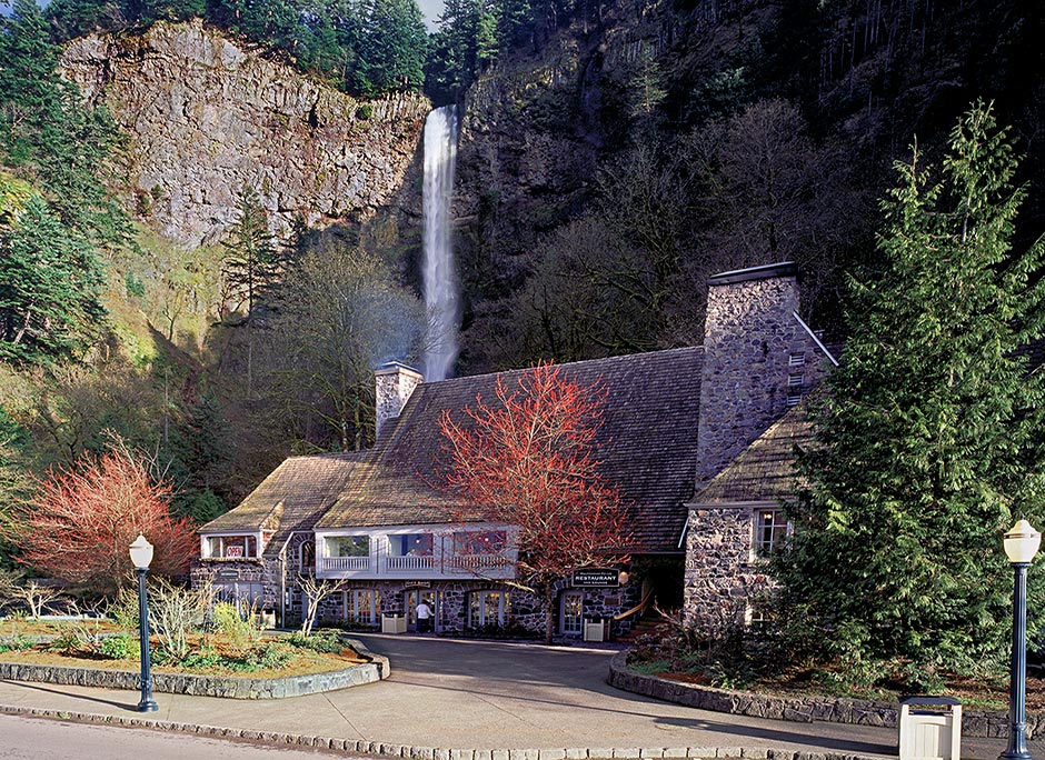 A Multnomah Falls Visit