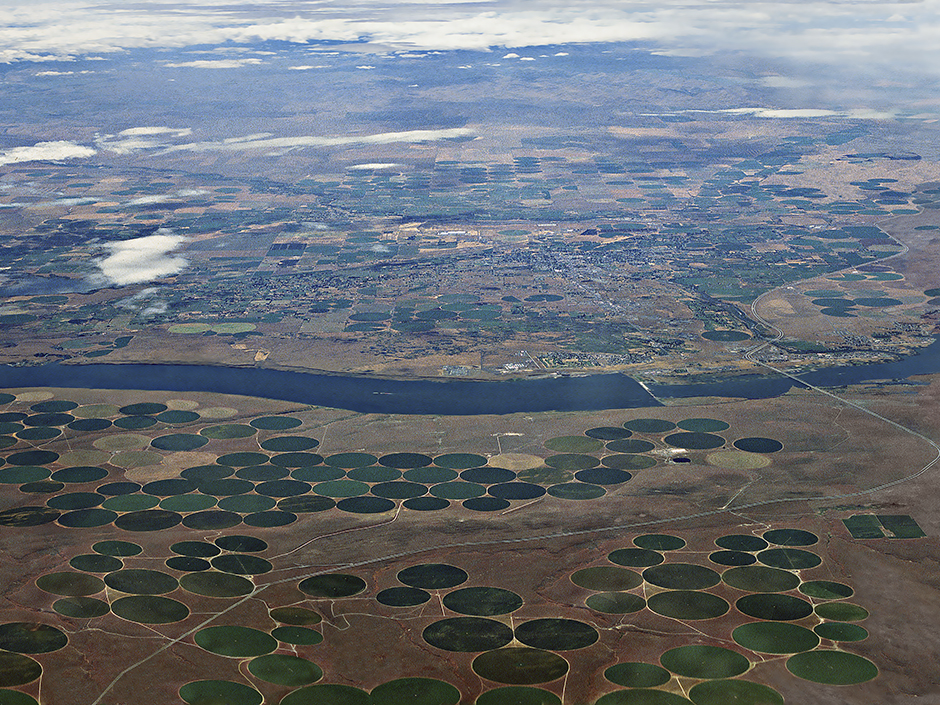 Circle Irrigation from the Columbia River waters at McNary Dam