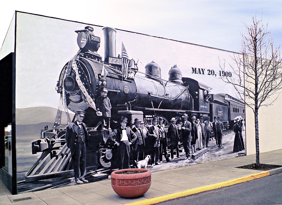 Pictures of Southern Oregon; First Train to Klamath Falls - 1909