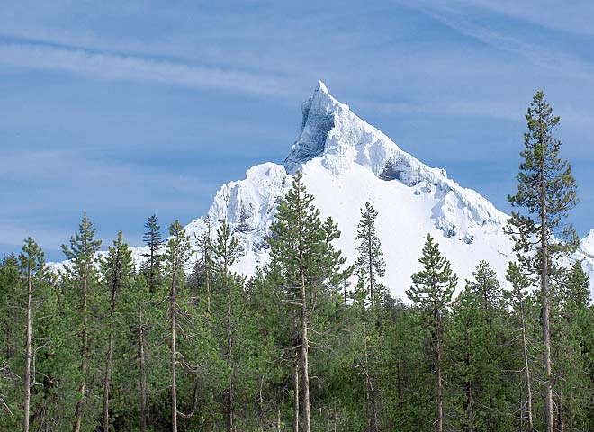 Oregon Cascades pictures - Mt Thielsen Near Crater Lake with winter snow