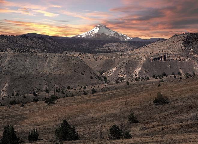 Oregon Cascades pictures - Mt Jefferson from Warm Springs sold as framed photo or canvas