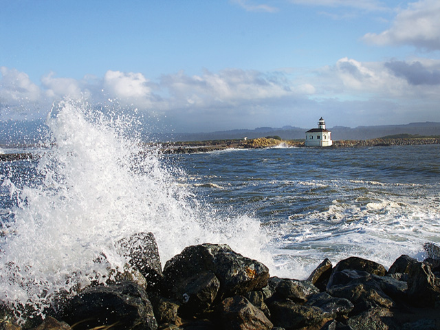 Oregon Coast photo, Coquille River Lighthouse, Bandon