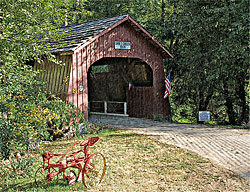 0973a  Driftcreek Covered Bridge outside of Lincoln City  44°59'35.1"N 123°53'11.2"W