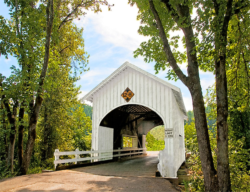 Neal Lane Covered Bridge across Myrtle Creek in Myrtle Creek 43°01'00.6"N 123°16'28.4"W