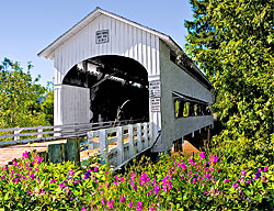 1289 Unity Covered Bridge over Fall Creek, Eugene 43°56'41.2"N 122°46'30.5"W