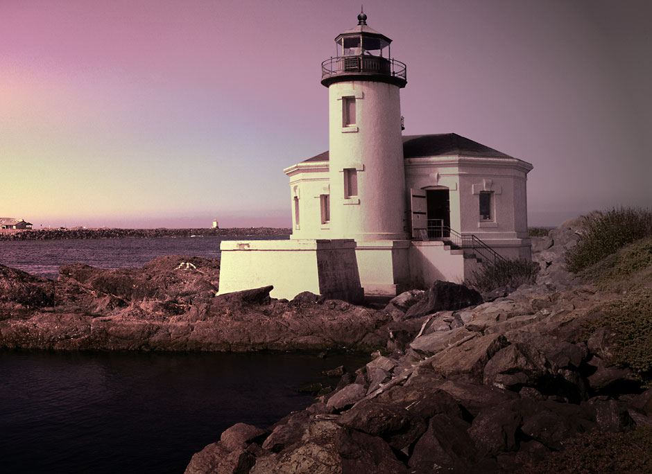 Coquille River Lighthouse in Bandon, 40 foot tower, has been Interpretive Center since 1979. Worked 1896-1939