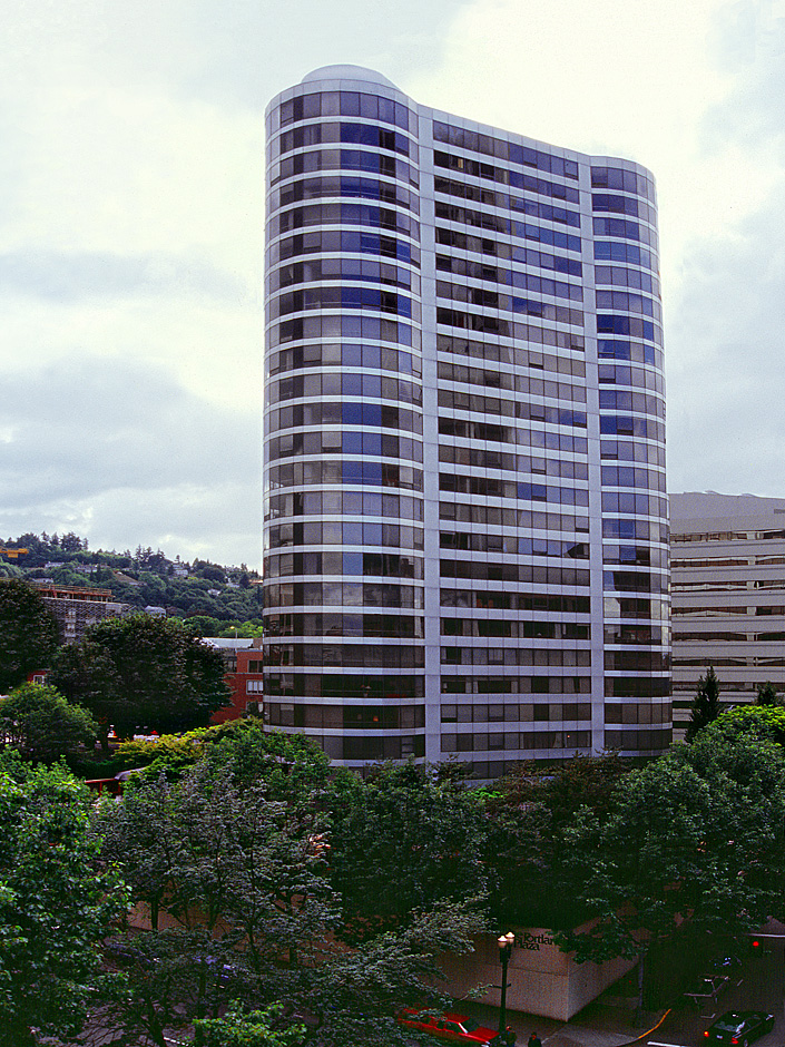 City of Roses picture - Portland Plaza SkyScraper