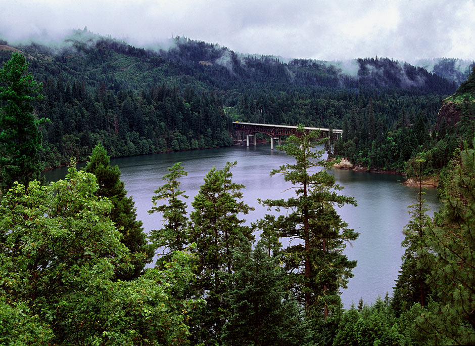 Peyton Bridge on Crater Lake Highway at Lost Creek Lake