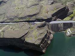 Grand Coulee Dam pumped water into Banks Lake...Lake Roosevelt is the dam's  reservoir