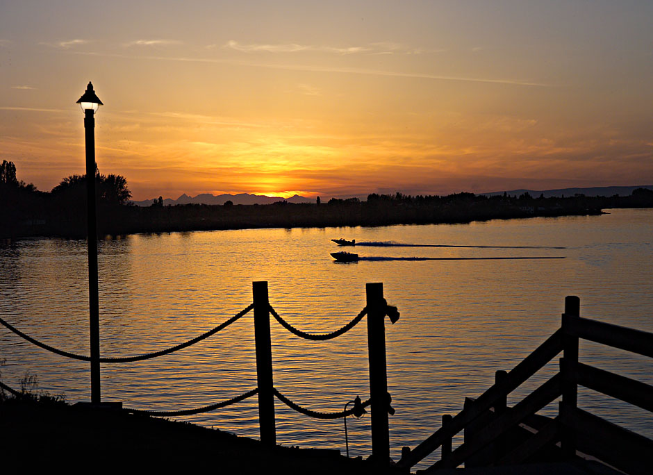 Buy this Moses Lake Sunset ; 2 Boats race picture