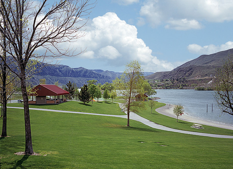 Buy this Pateros Memorial Park - Appreciating mountains and rivers  picture